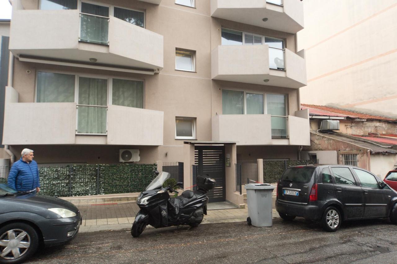 Slow Chic Apartment Beb Policlinico 메시나 외부 사진